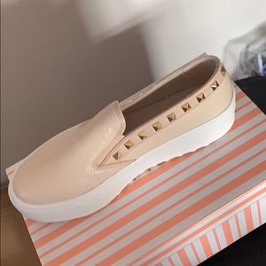 Platform causal shoes